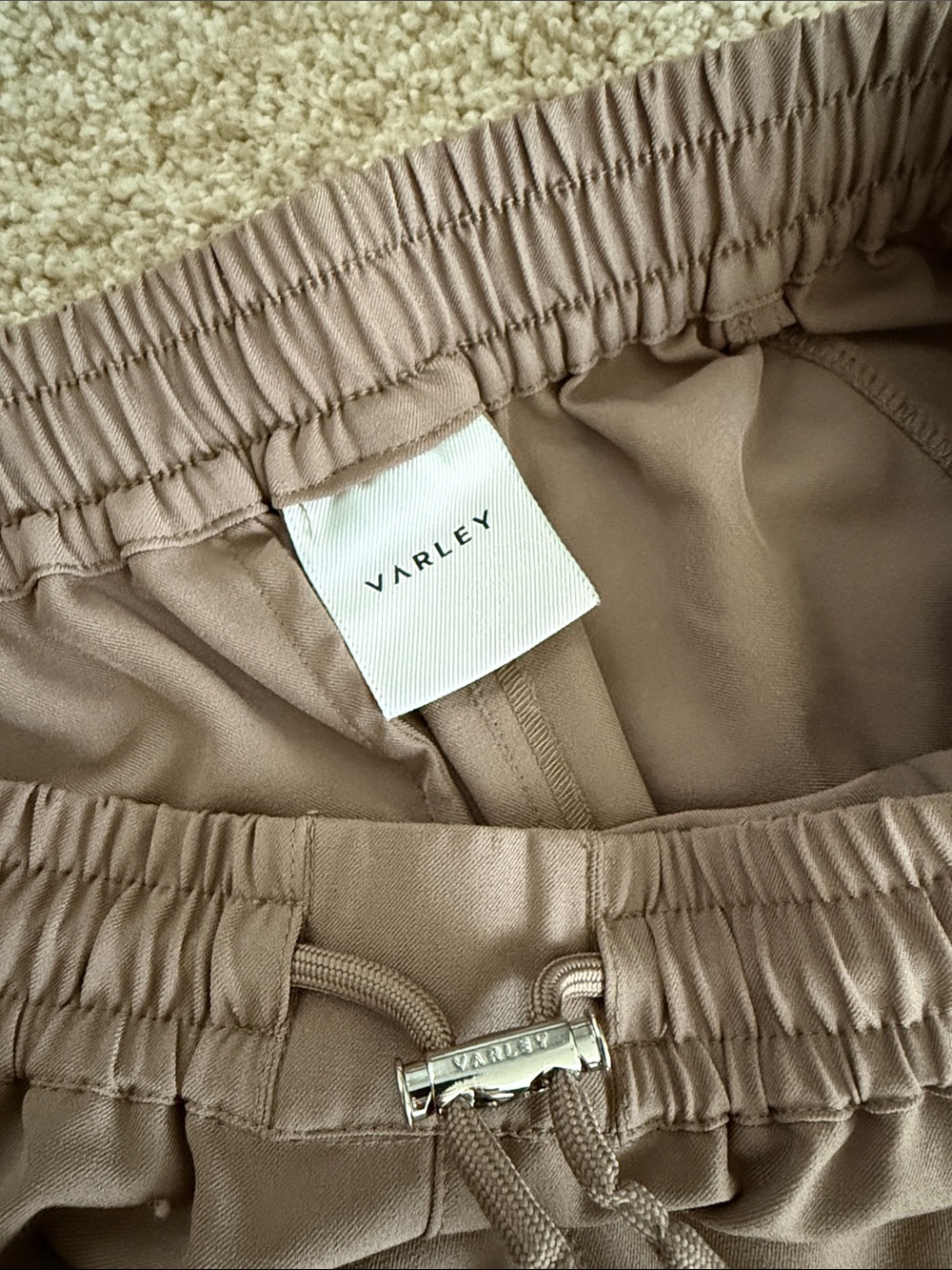 Varley Esmond 3” shorts in Taupe Stone Sz M - Picture 5 of 7